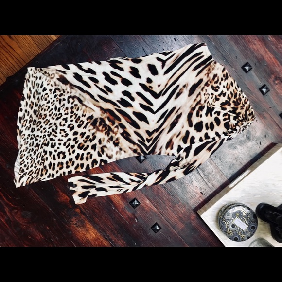 Young Fabulous and Broke LEO off shoulder Dress - Picture 5 of 8